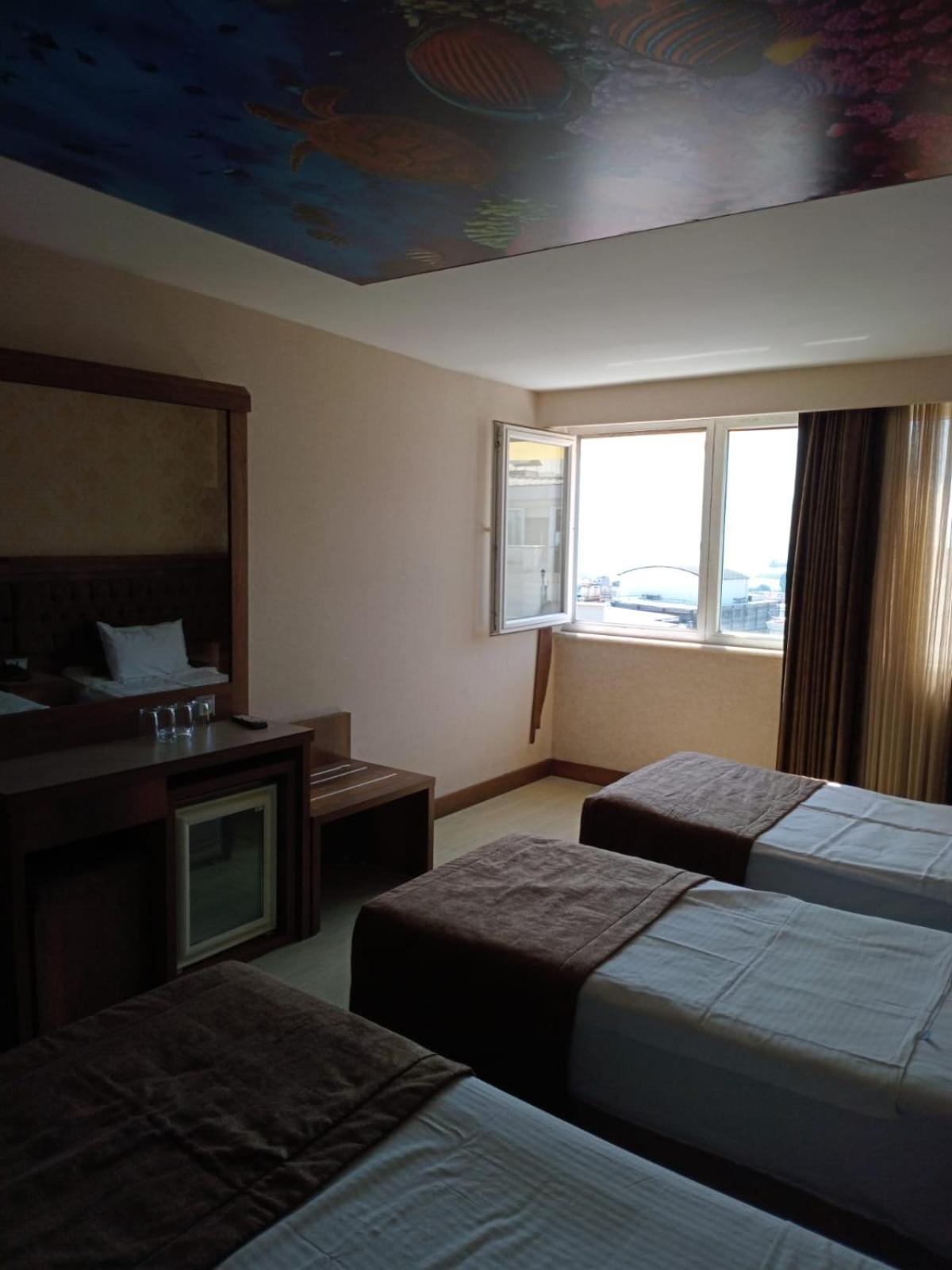 Hotel Buyuk Paris Provincia di Provincia di Istanbul Esterno foto