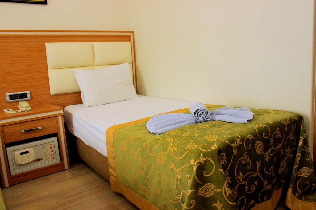 Hotel Buyuk Paris Provincia di Provincia di Istanbul Esterno foto