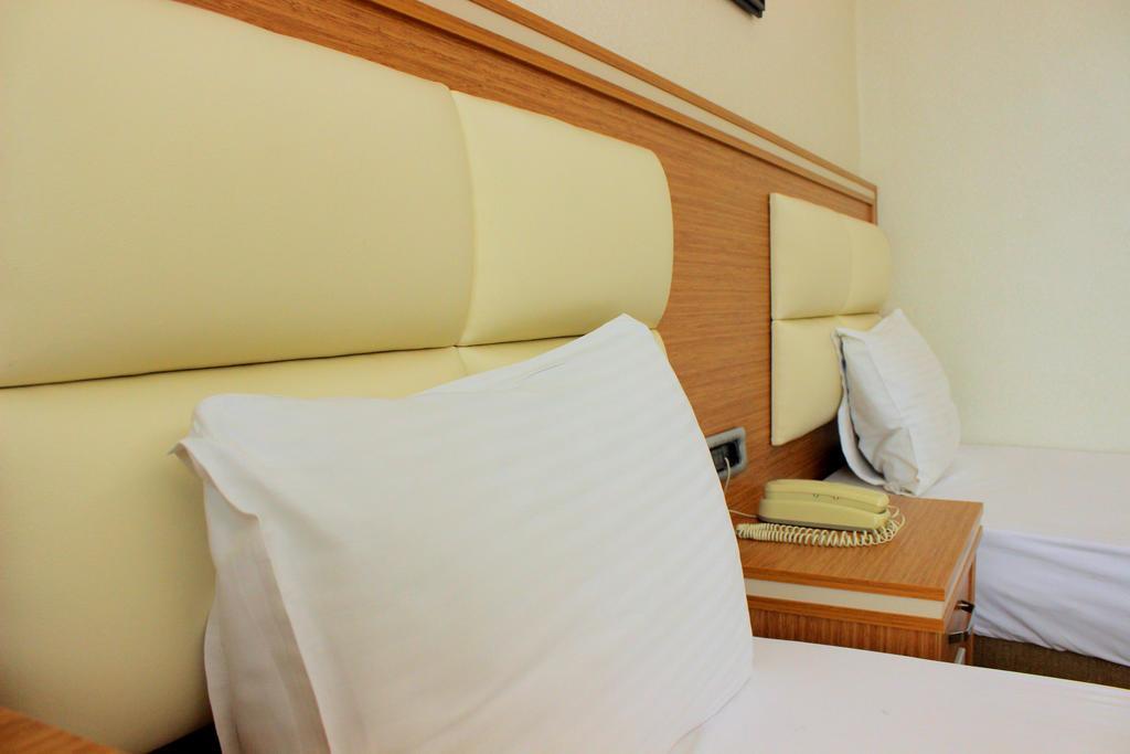 Hotel Buyuk Paris Provincia di Provincia di Istanbul Esterno foto