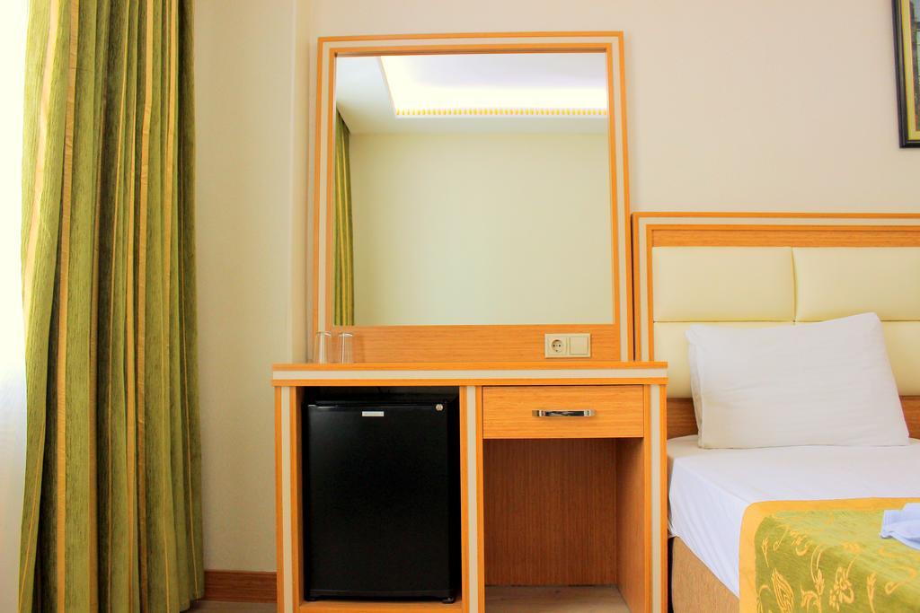 Hotel Buyuk Paris Provincia di Provincia di Istanbul Esterno foto