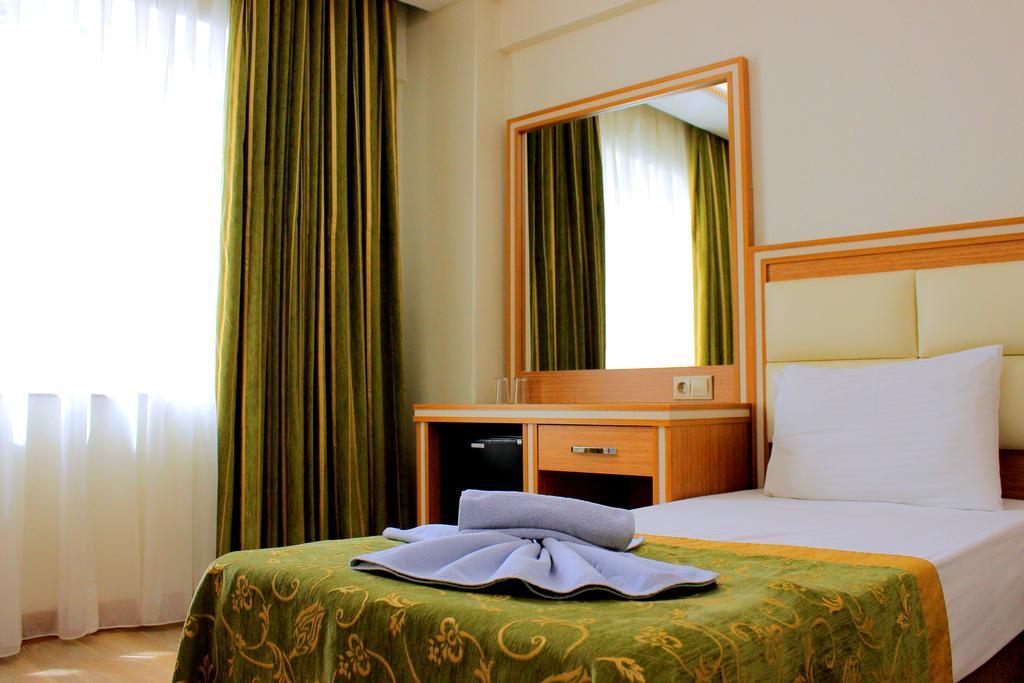 Hotel Buyuk Paris Provincia di Provincia di Istanbul Esterno foto