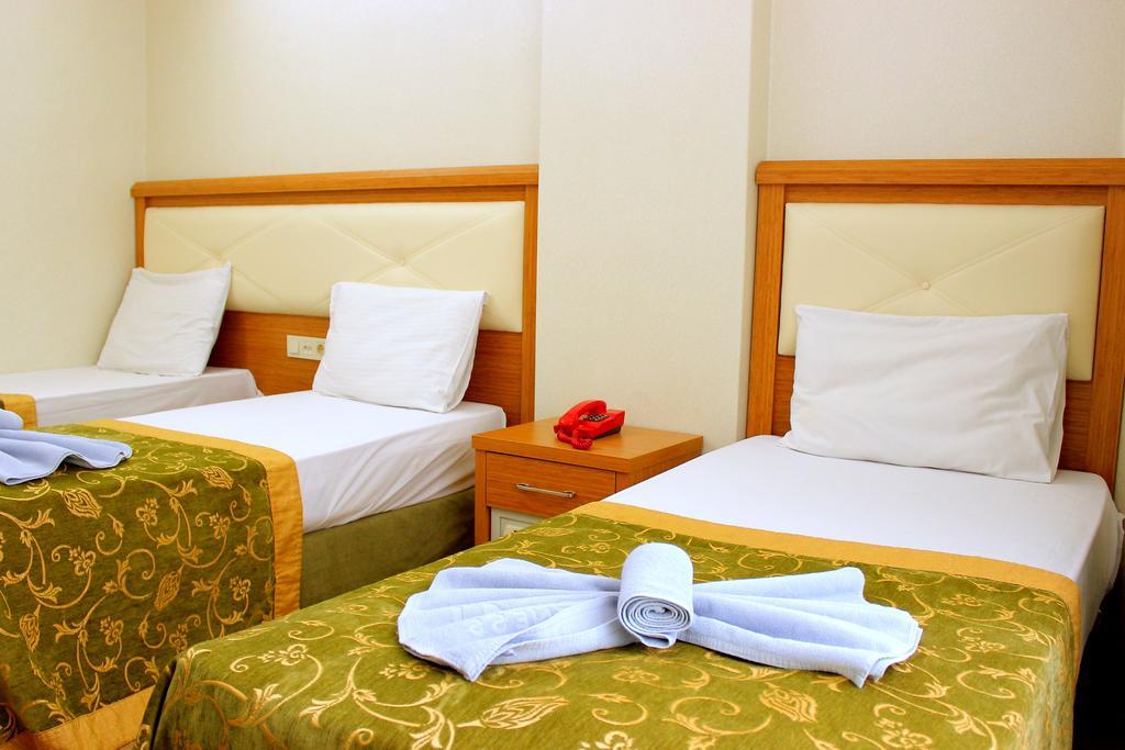 Hotel Buyuk Paris Provincia di Provincia di Istanbul Esterno foto