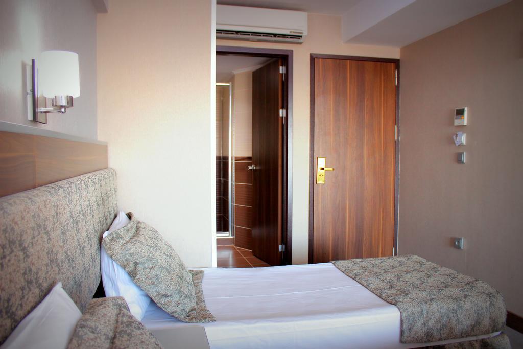Hotel Buyuk Paris Provincia di Provincia di Istanbul Esterno foto