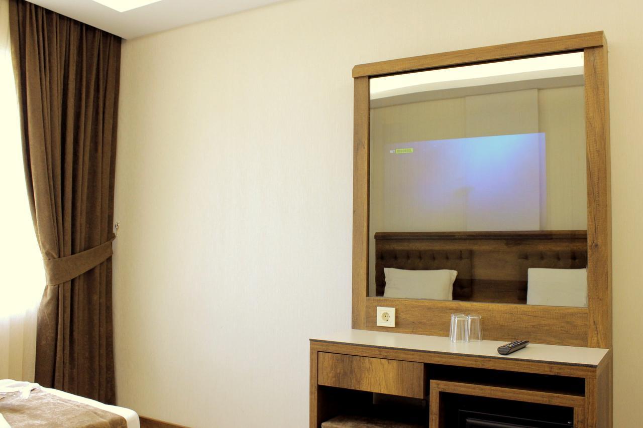 Hotel Buyuk Paris Provincia di Provincia di Istanbul Esterno foto