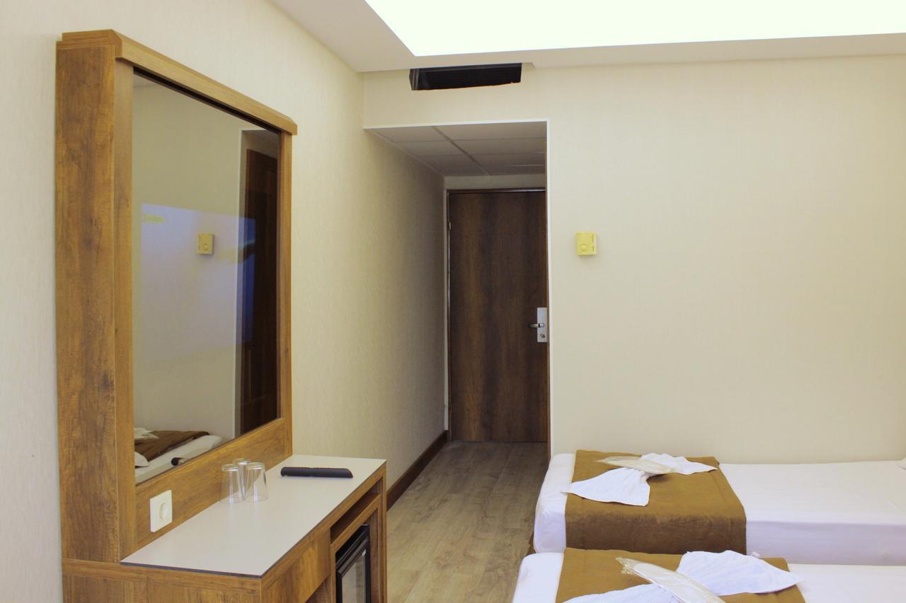 Hotel Buyuk Paris Provincia di Provincia di Istanbul Esterno foto