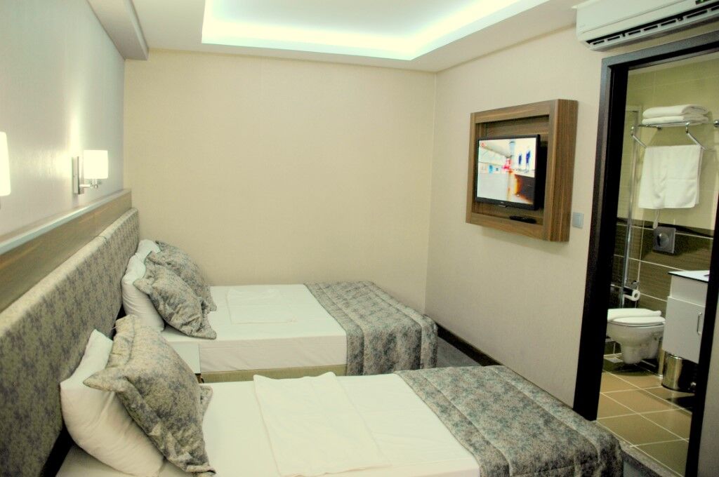 Hotel Buyuk Paris Provincia di Provincia di Istanbul Esterno foto